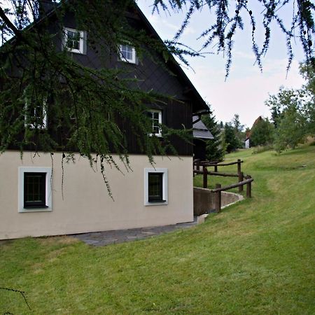 Chaloupka Slamenka Villa Loucna pod Klinovcem Exterior photo